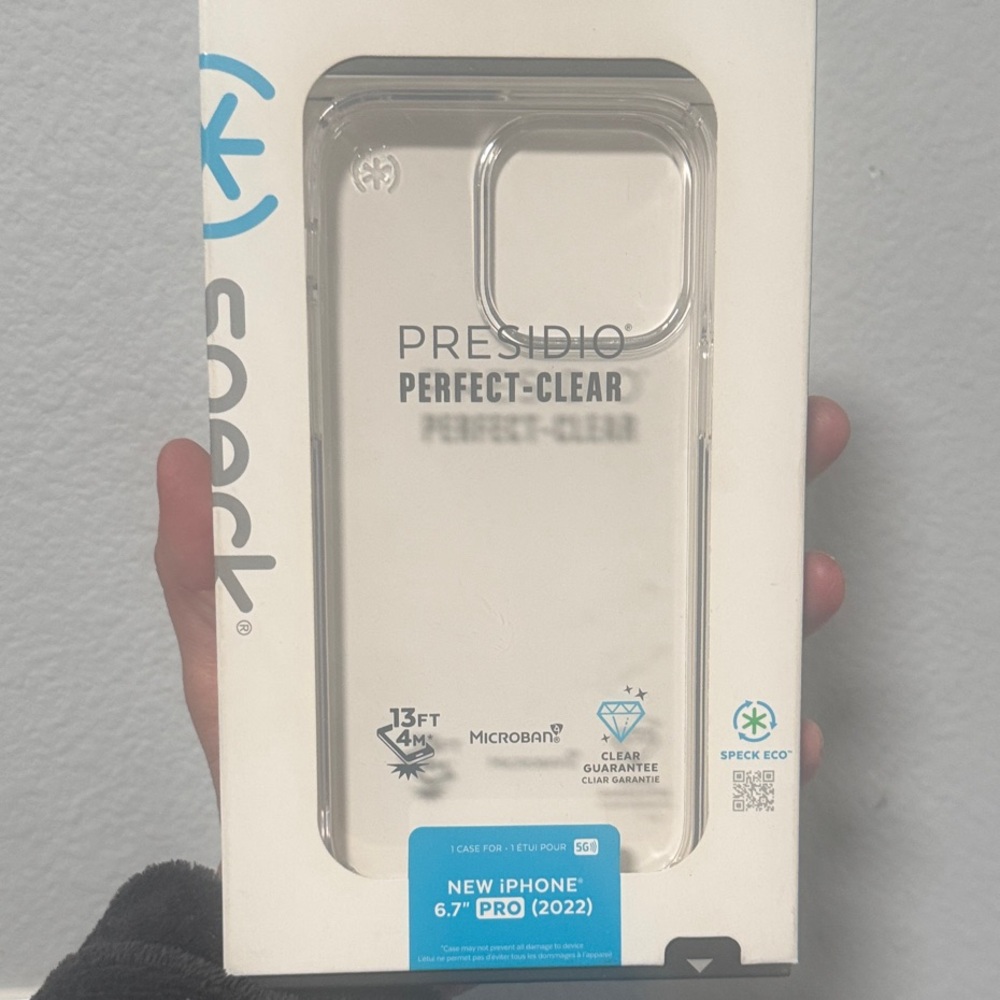 Speck Presidio Perfect-Clear Case for iPhone 6.7 Pro